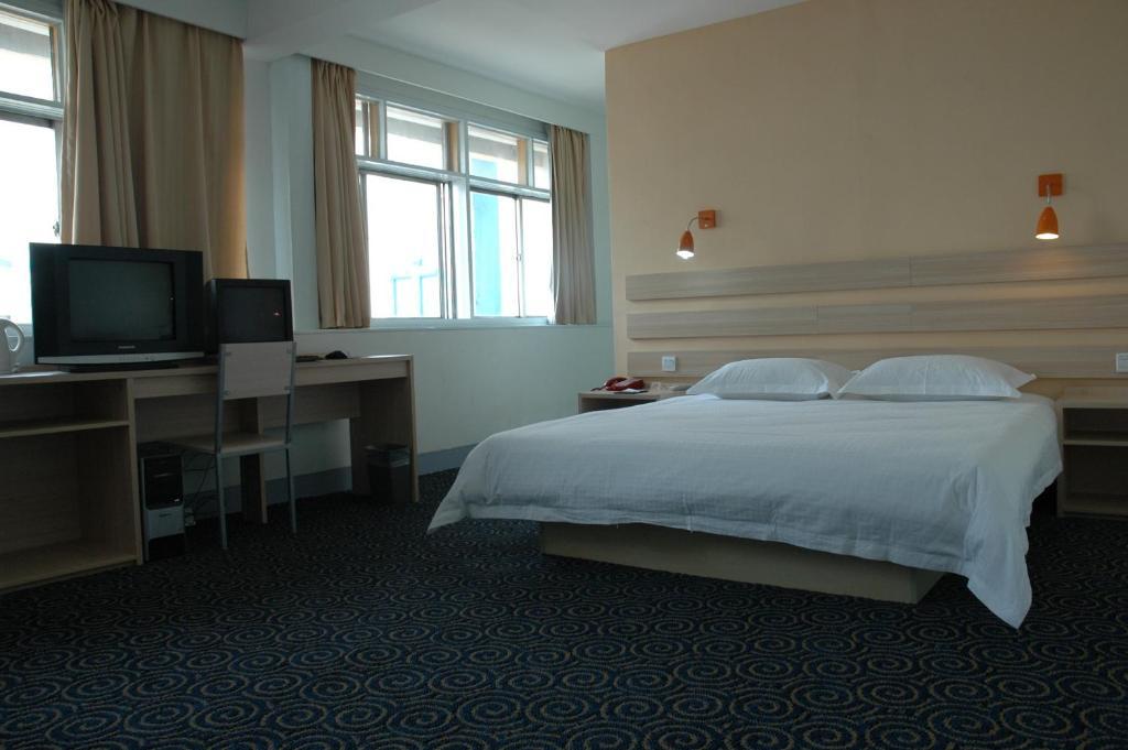 Zhongzhou Hotel - Jingu Road Лоян Номер фото