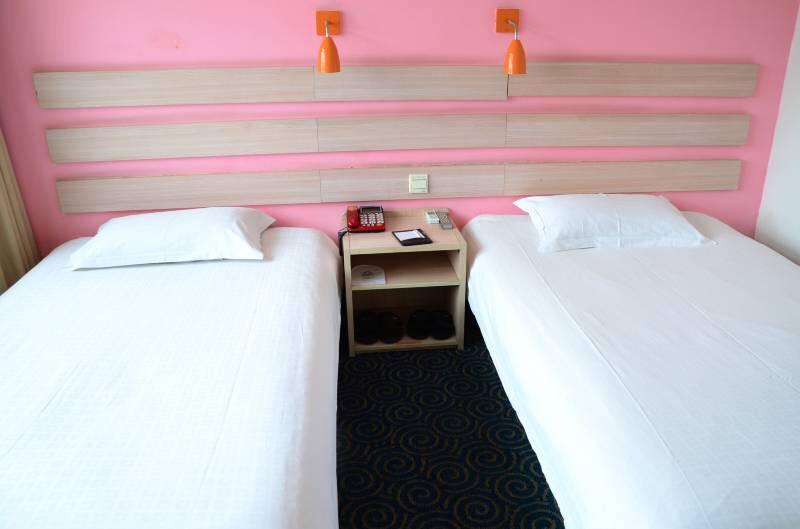Zhongzhou Hotel - Jingu Road Лоян Экстерьер фото